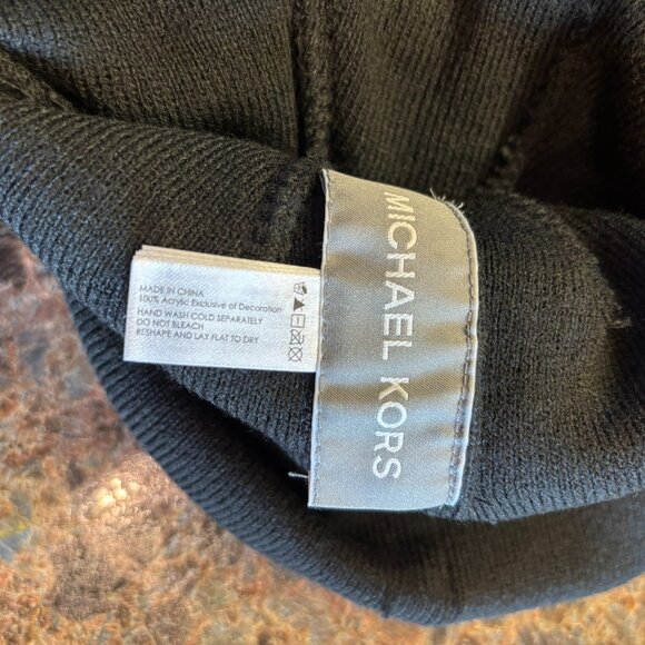 NWT Michael Kors Knit Beanie Hat Warm One Size Black Dark Gray Embroidered Logo - Picture 5 of 5